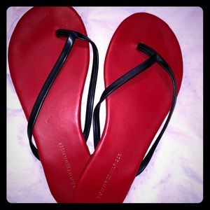 Red & Blue Tommmy Hilfiger flip flops. ❤️💙🇺🇸
